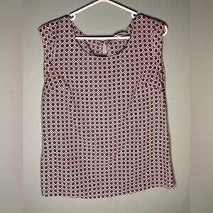 Sleeveless top size medium